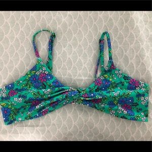 Blackbough tona twist bikini top